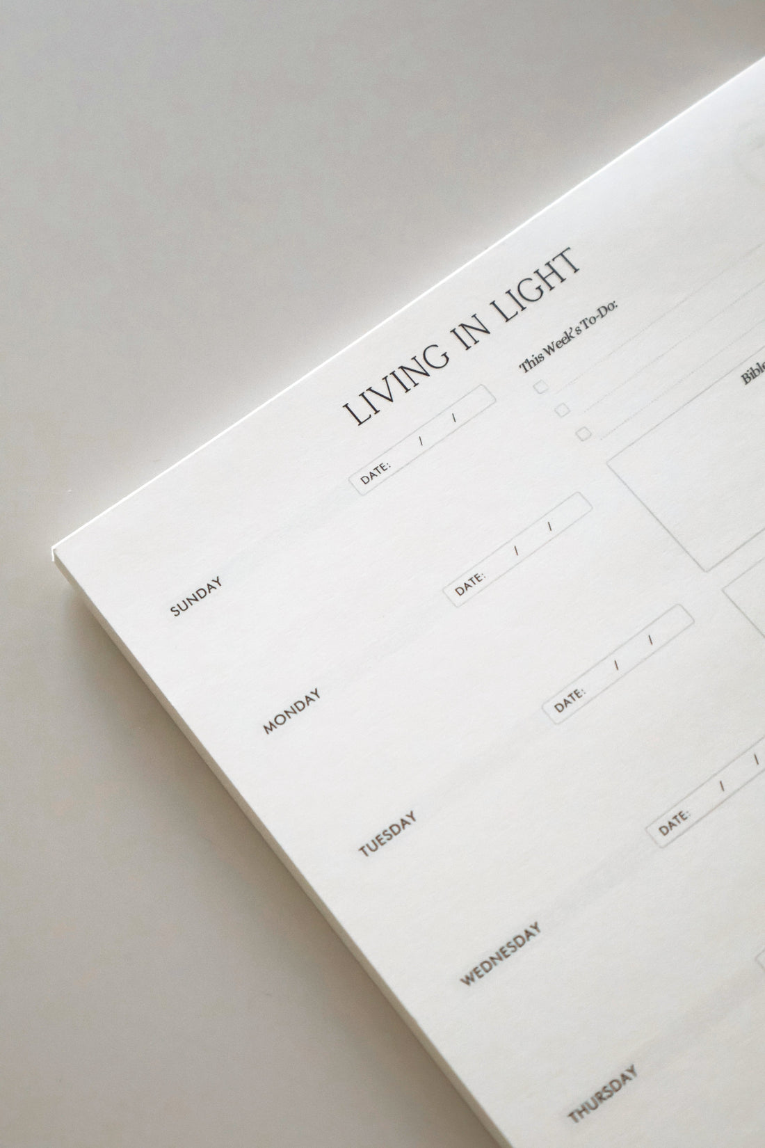 Living in Light Faith-Based Weekly Notepad — To-Dos, Focus, Gratitude, Prayer